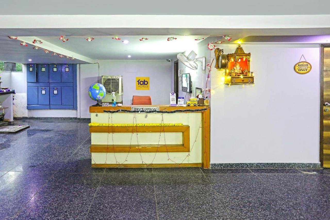 Fabhotel White House Bnb - Nr Yashobhoomi Convention Centre デリー エクステリア 写真