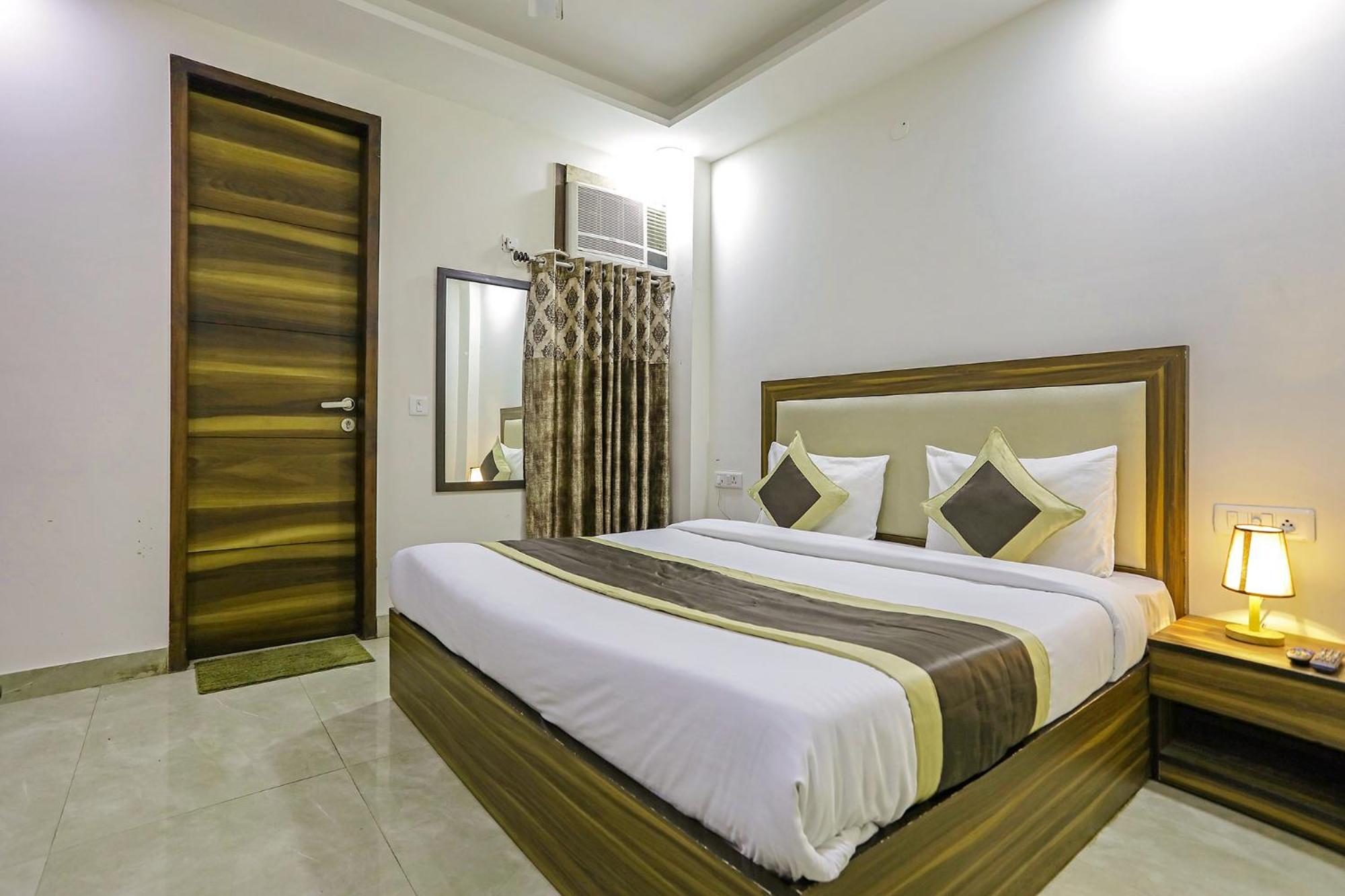 Fabhotel White House Bnb - Nr Yashobhoomi Convention Centre デリー エクステリア 写真