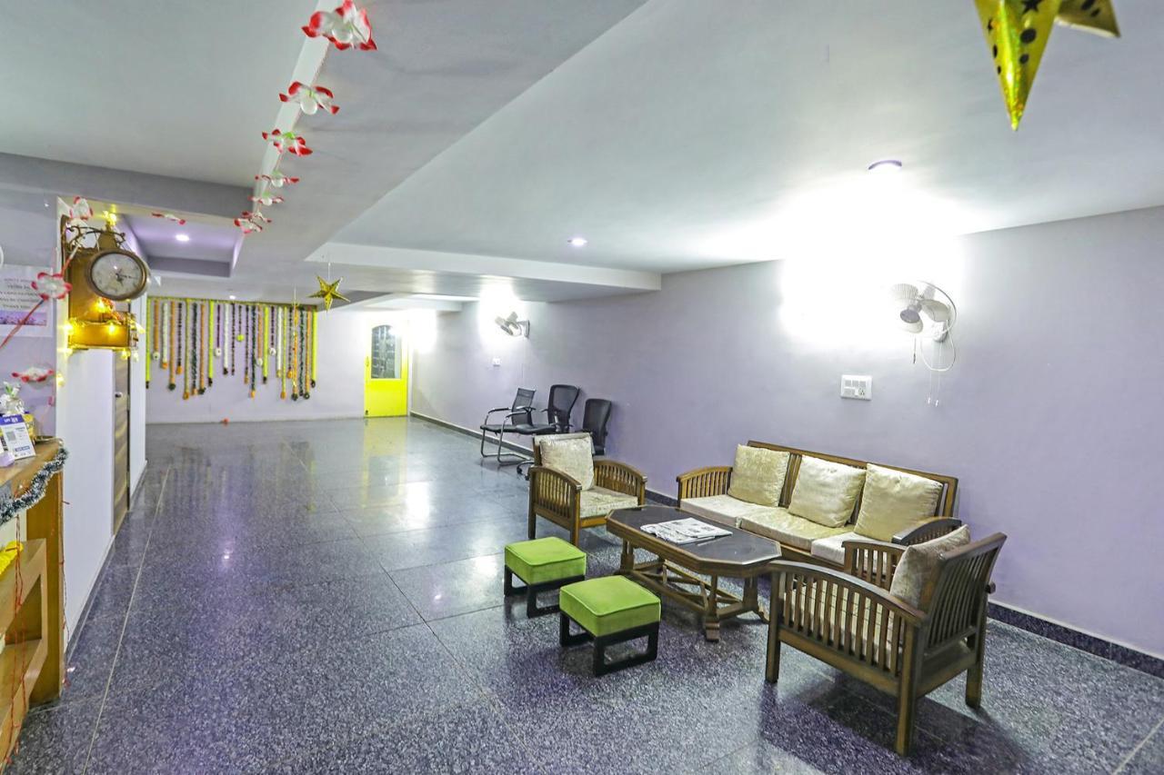 Fabhotel White House Bnb - Nr Yashobhoomi Convention Centre デリー エクステリア 写真