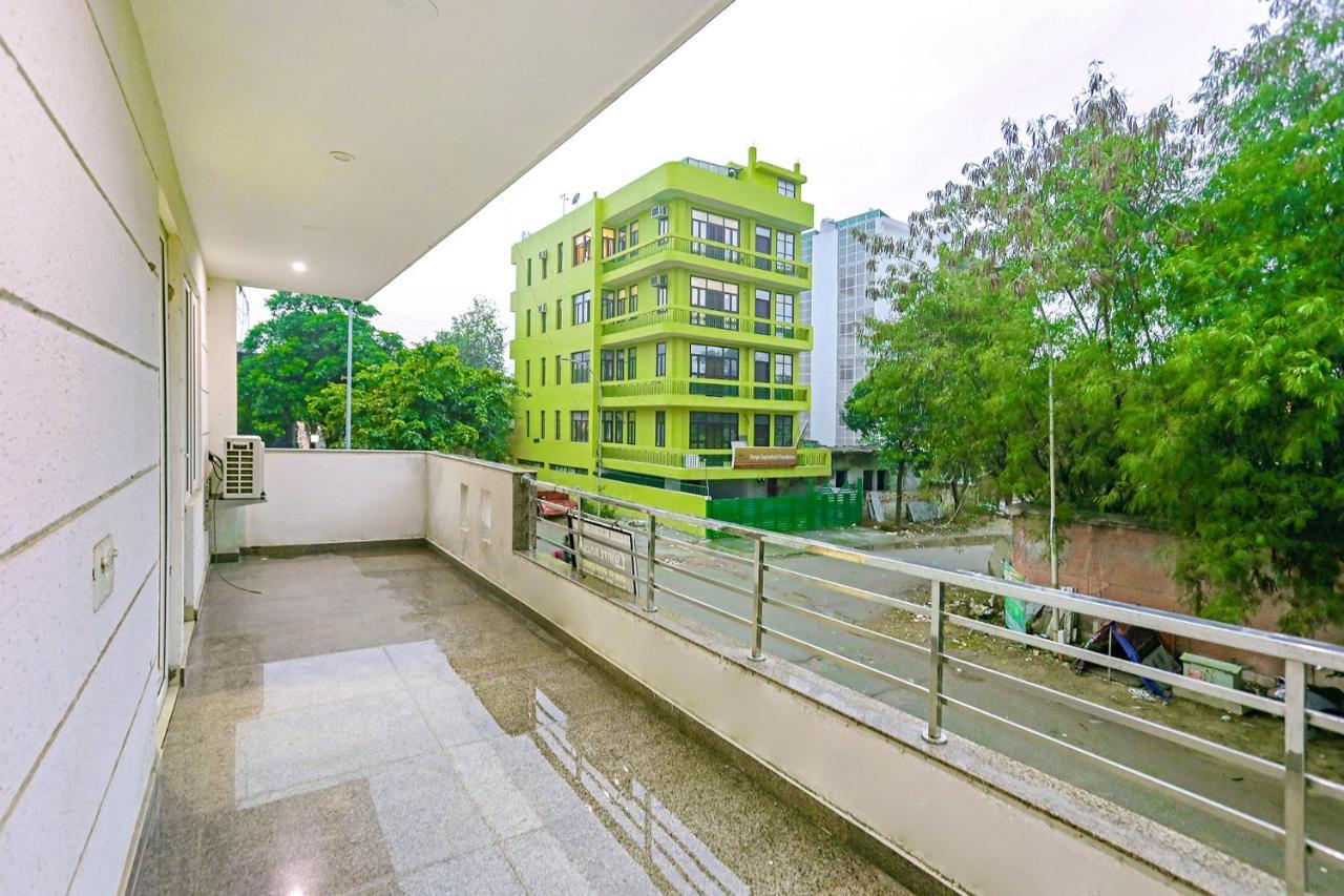 Fabhotel White House Bnb - Nr Yashobhoomi Convention Centre デリー エクステリア 写真